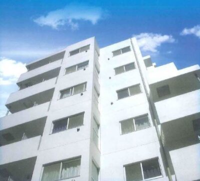 ヴェルト川口並木